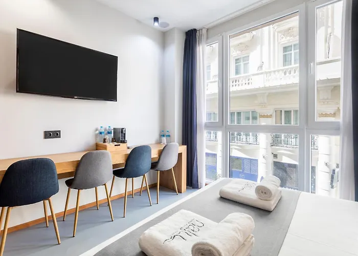 Nalu Valencia Boutique Rooms